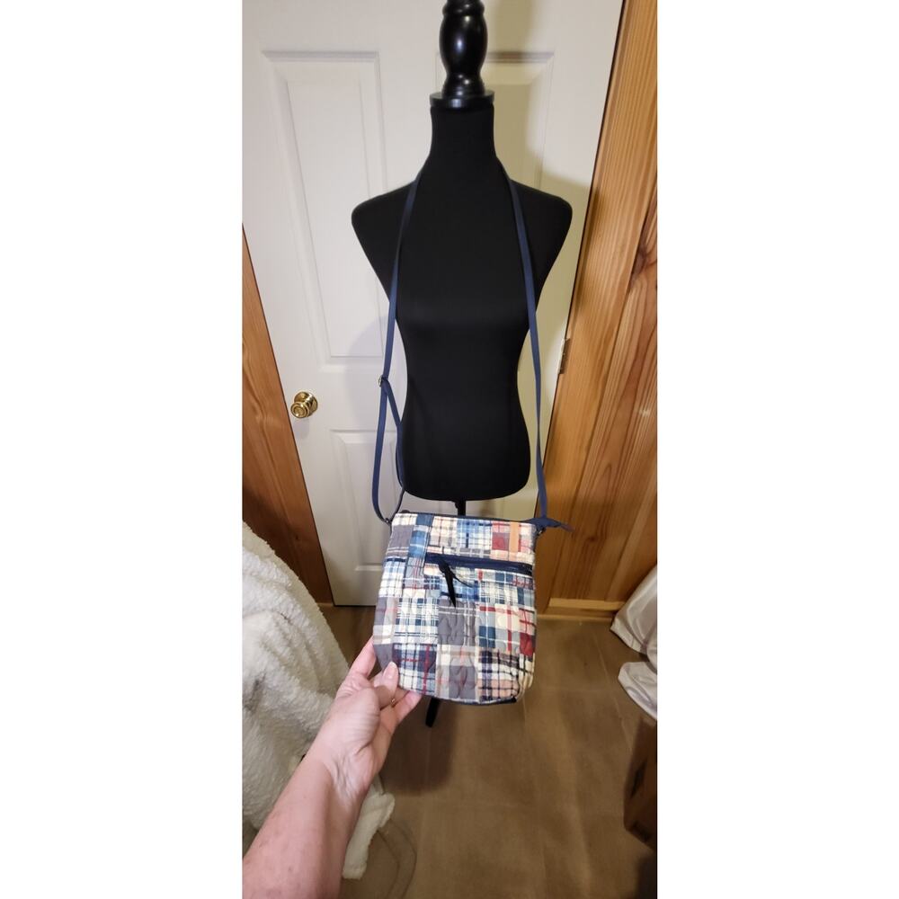 Donna Sharp crossbody purse. Kentucky Original, Quilted, multi colored.